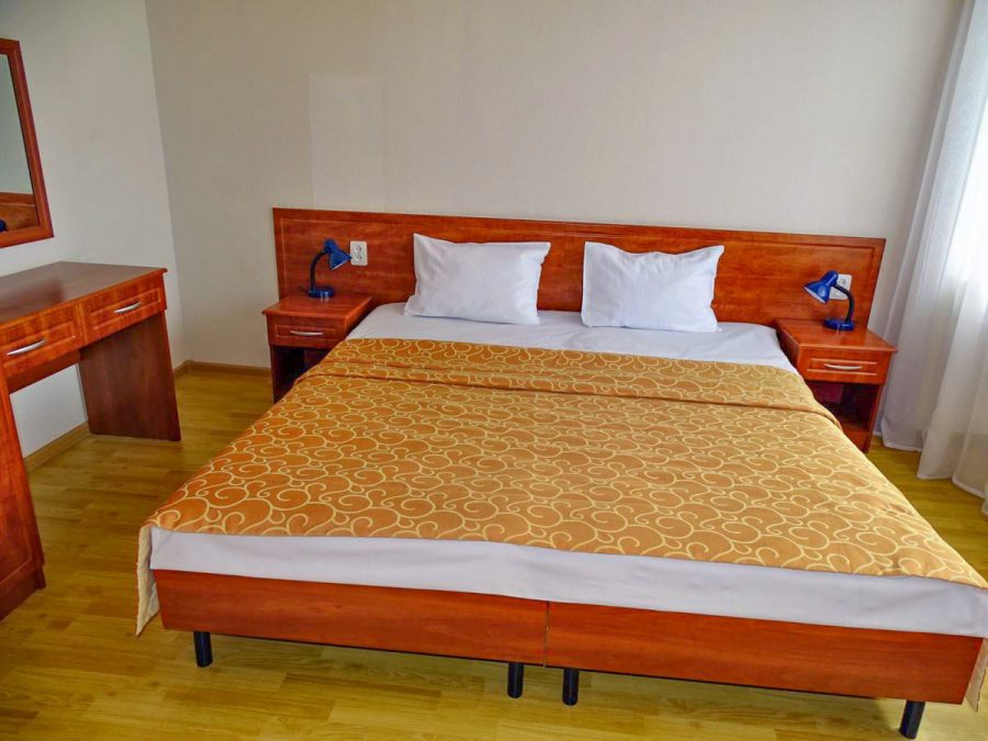 2 местный номер 1 категории 2 комнатный в 10А корпусе в санатории Родник города Пятигорск - фотография