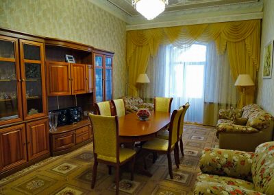 Люкс 2 комнатный во 2 корпусе в санатории Родник города Пятигорск - фотография